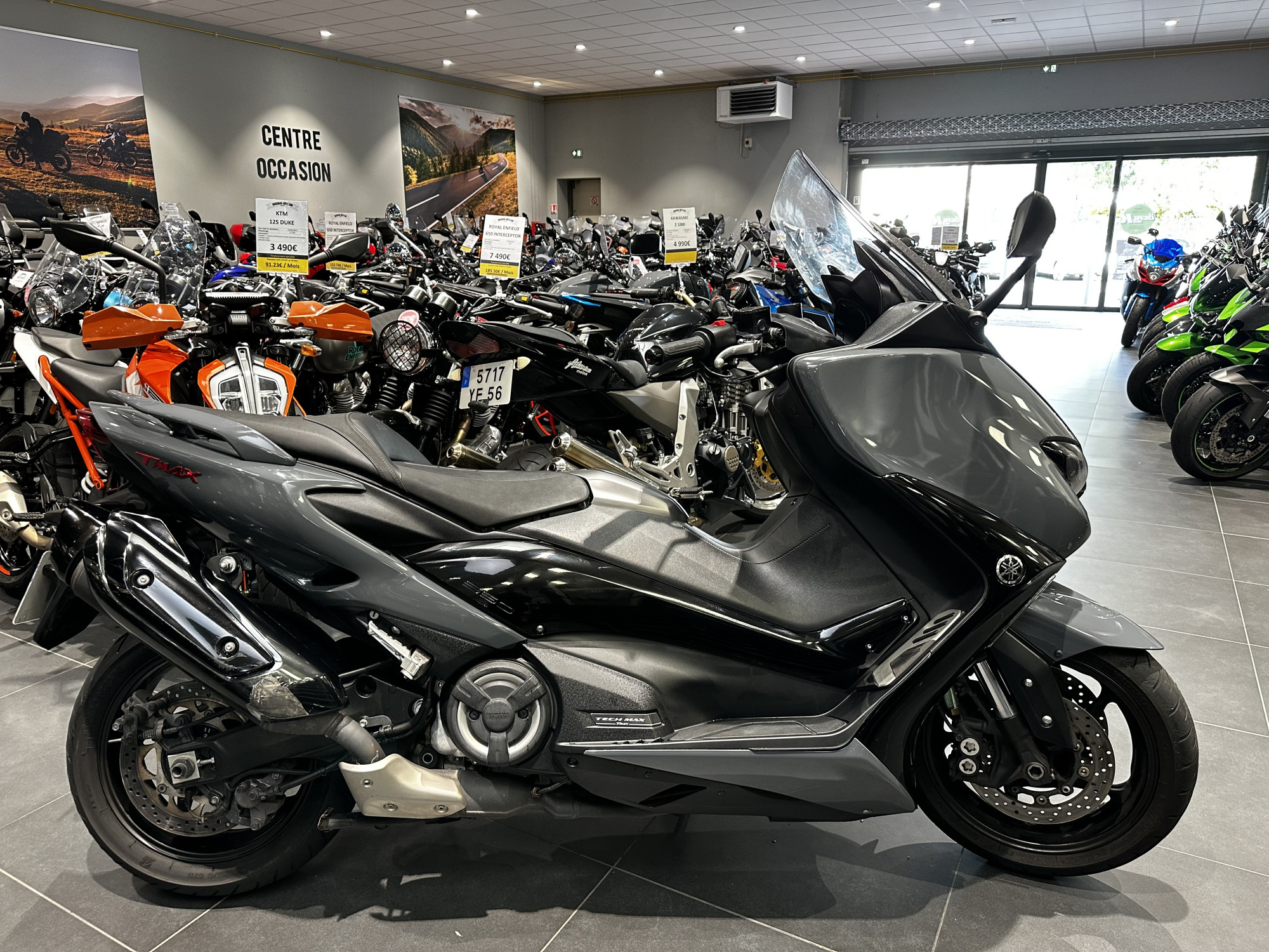 photo de YAMAHA XP T-MAX 560 TECH MAX 560 occasion de couleur  en vente à Ploeren n°2