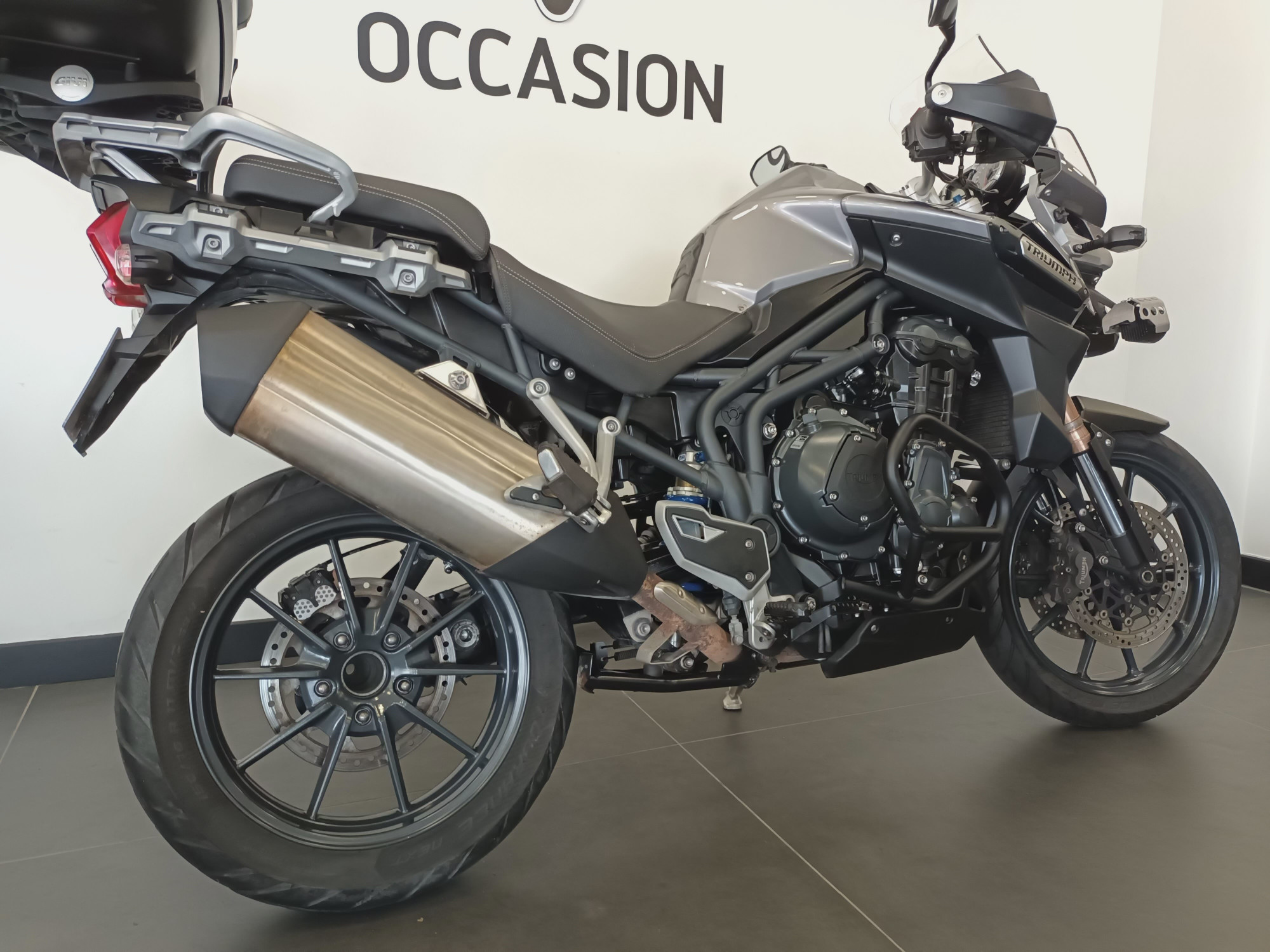 photo de TRIUMPH TIGER 1200 EXPLORER 1200 occasion de couleur  en vente   Le Kremlin Bicetre