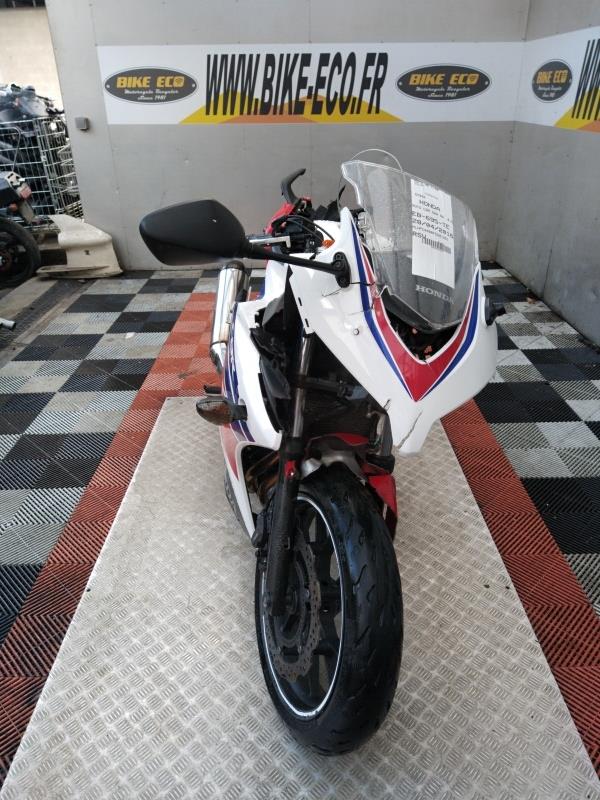 photo de HONDA CBR 500 R 500 occasion de couleur  en vente à Vitrolles n°2