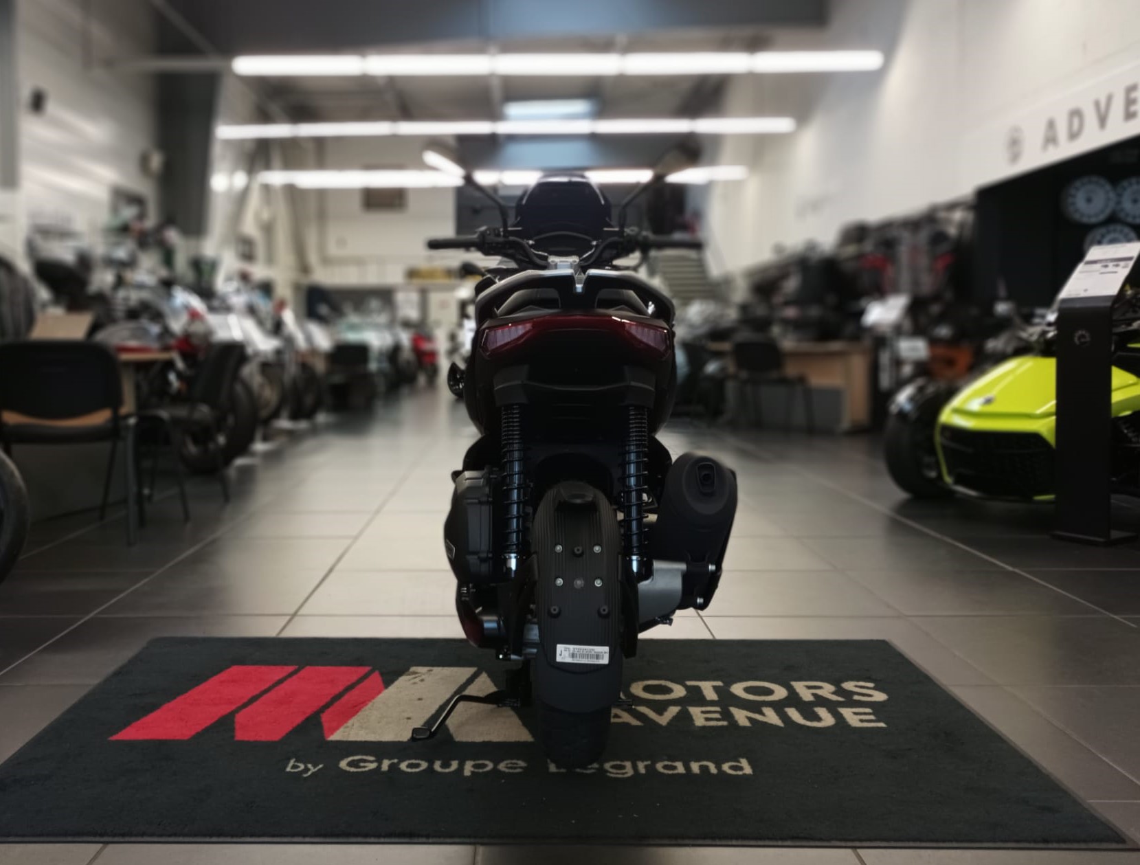 photo de APRILIA SR-GT SPORT 125 125 occasion de couleur  en vente à Le Mans n°2