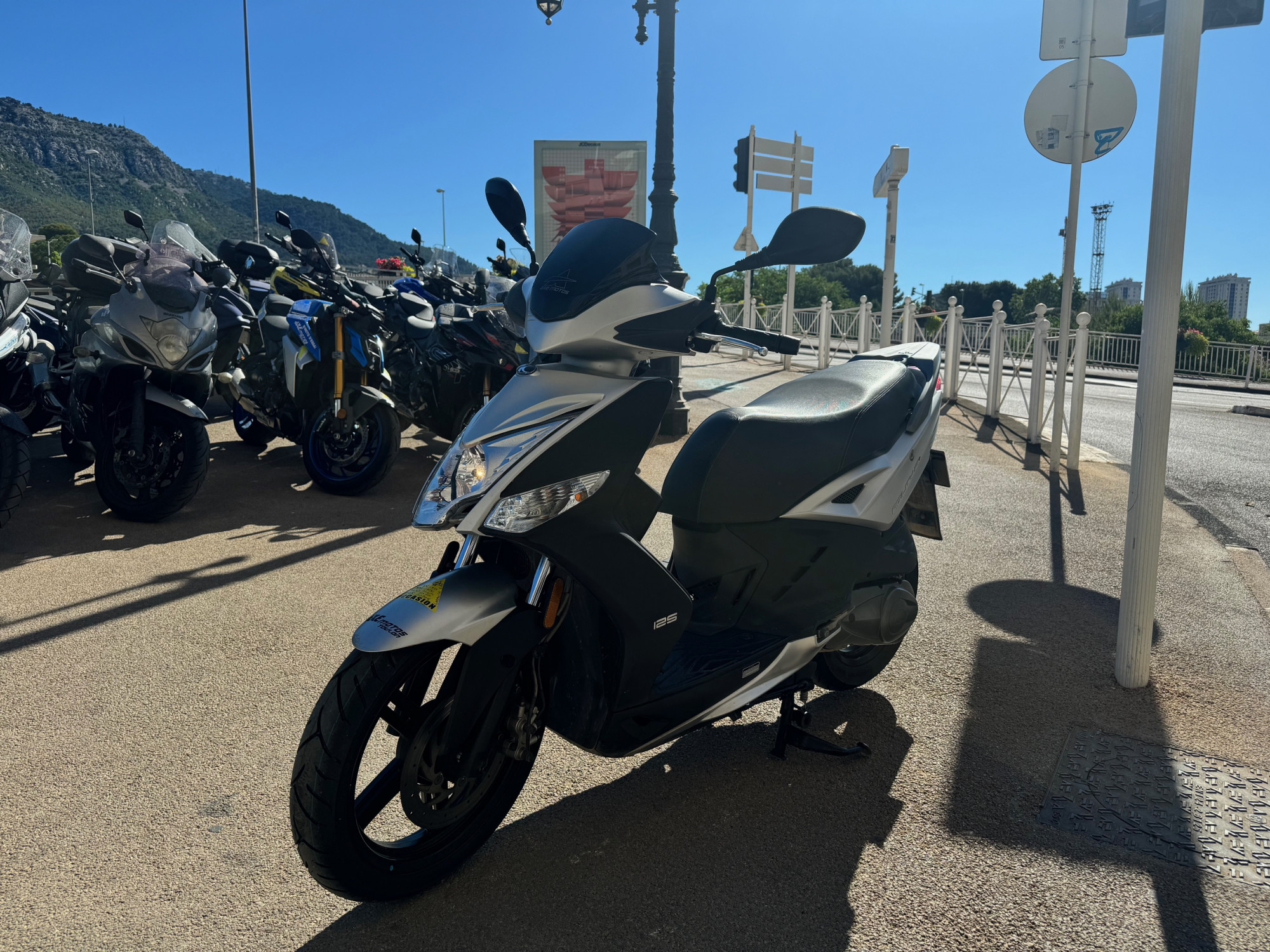 photo de KYMCO AGILITY 125 occasion de couleur  en vente à Toulon n°3