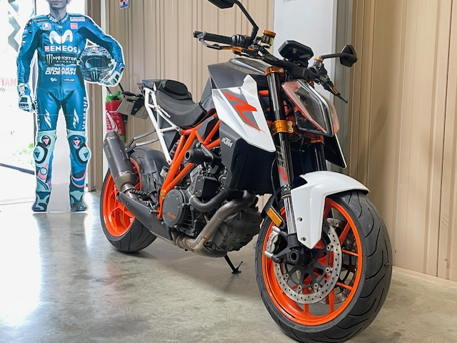 photo de KTM 1290 SUPER DUKE R 1290 occasion de couleur  en vente à Gujan Mestras n°2