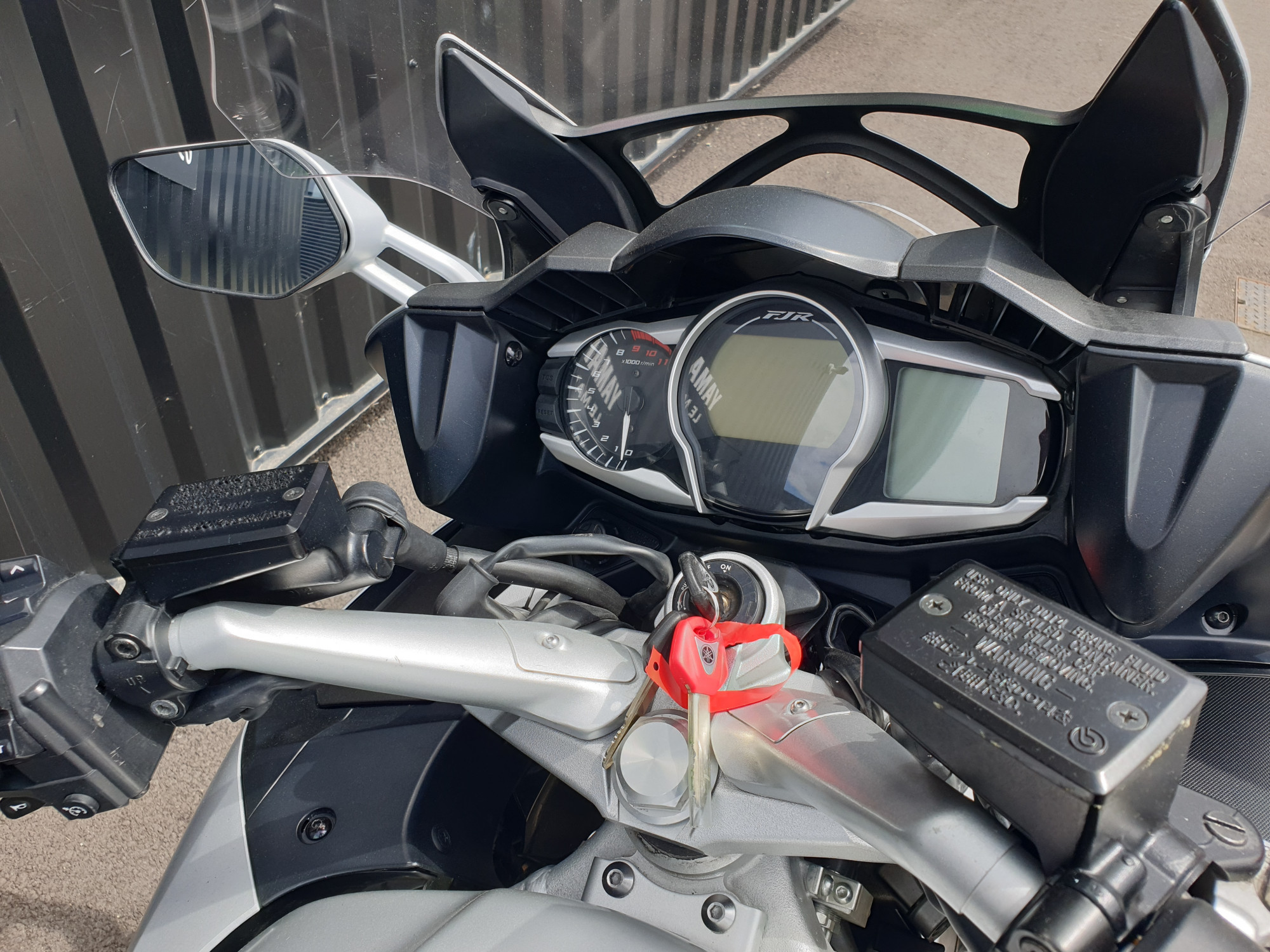 photo de YAMAHA FJR 1300 AE 1300 occasion de couleur  en vente à Ruaudin n°1