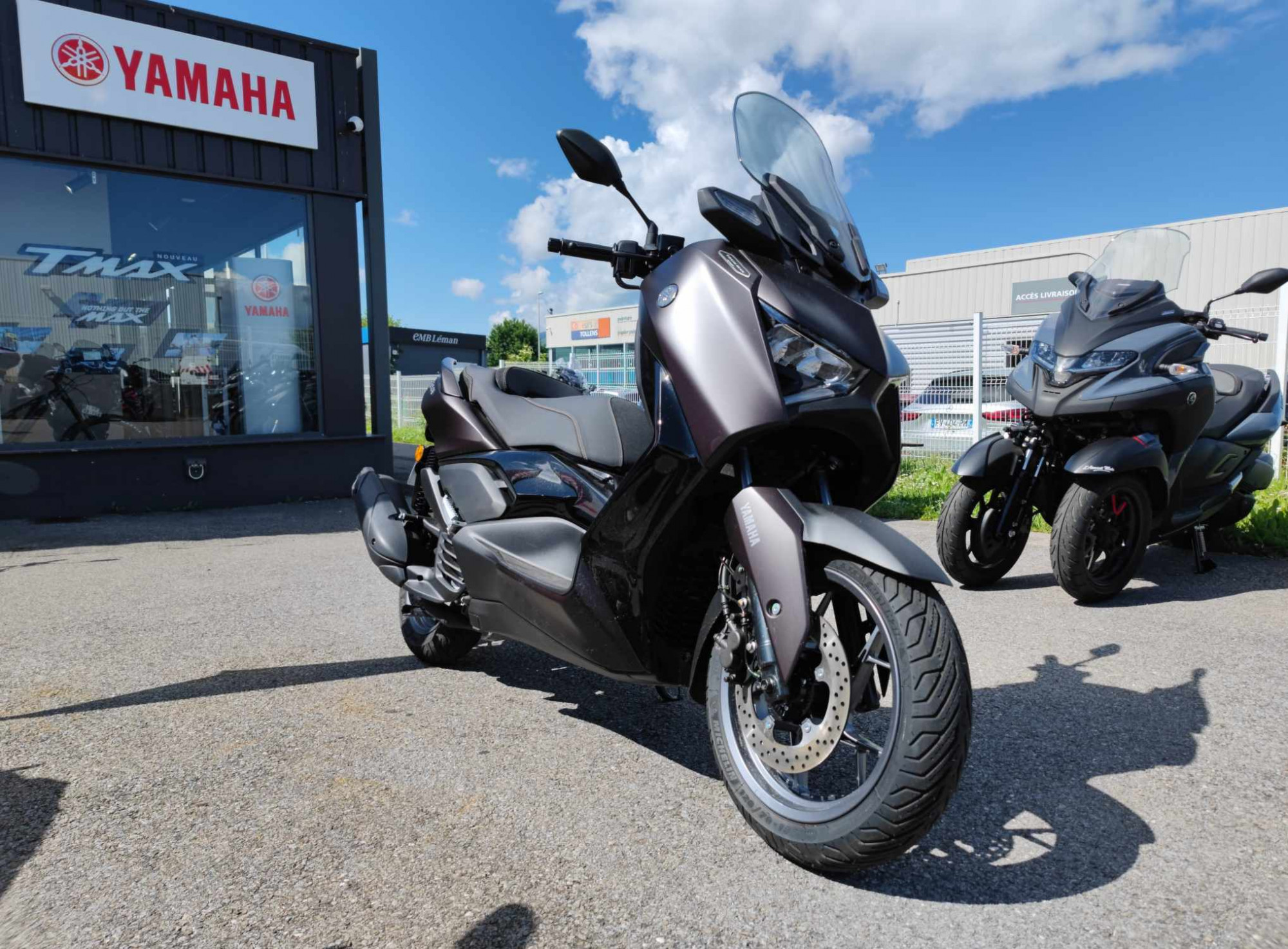 photo de YAMAHA XMAX 125 TECH MAX 125 occasion de couleur  en vente à Ville La Grand n°3