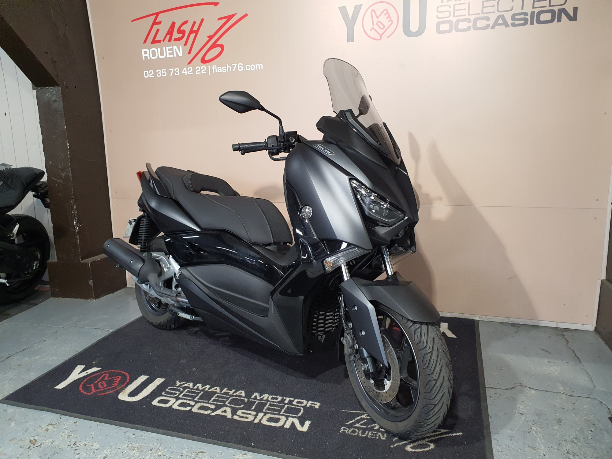 photo de YAMAHA XMAX 125 IRON MAX 125 occasion de couleur  en vente à Rouen n°3