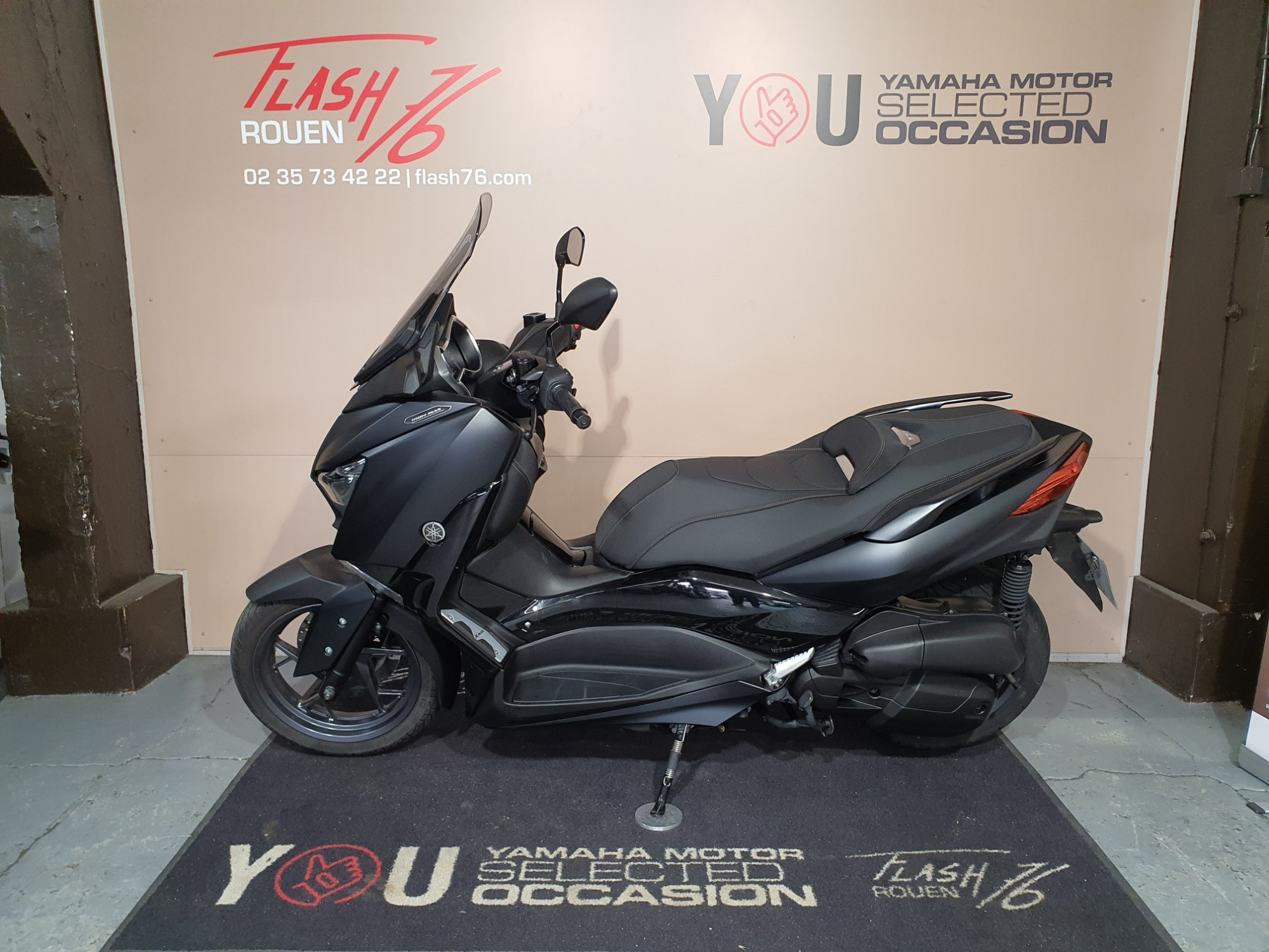 photo de YAMAHA XMAX 125 IRON MAX 125 occasion de couleur  en vente à Rouen n°2