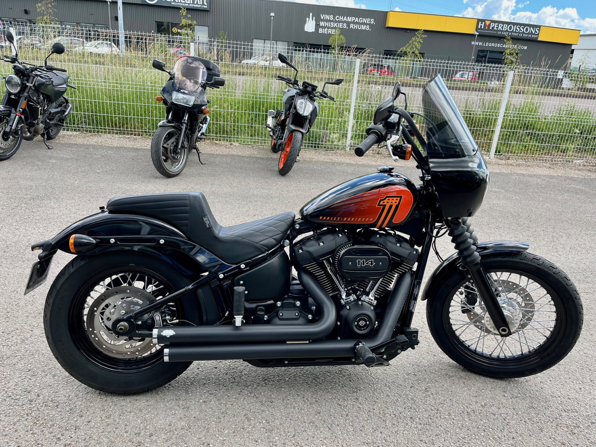 photo de HARLEY DAVIDSON SOFTAIL STREET BOB 1868 1868 occasion de couleur  en vente à Chenove n°3