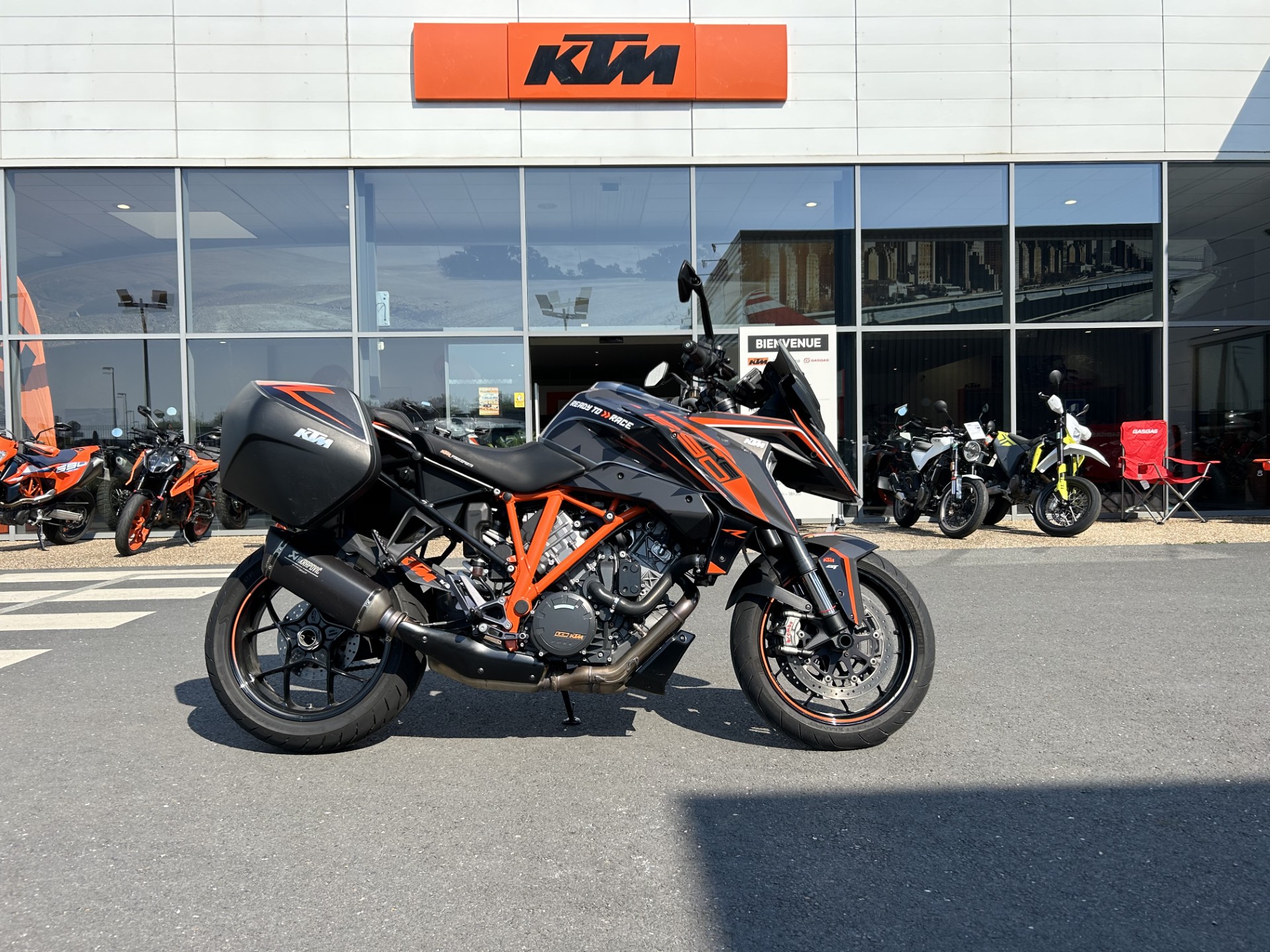 photo de KTM 1290 SUPER DUKE GT 1290 occasion de couleur  en vente à Bieville Beuville n°3