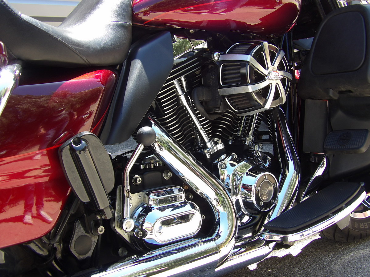 photo de HARLEY DAVIDSON TOURING ELECTRA GLIDE 1690 ULTRA 1690 occasion de couleur  en vente à Cagnes Sur Mer n°2