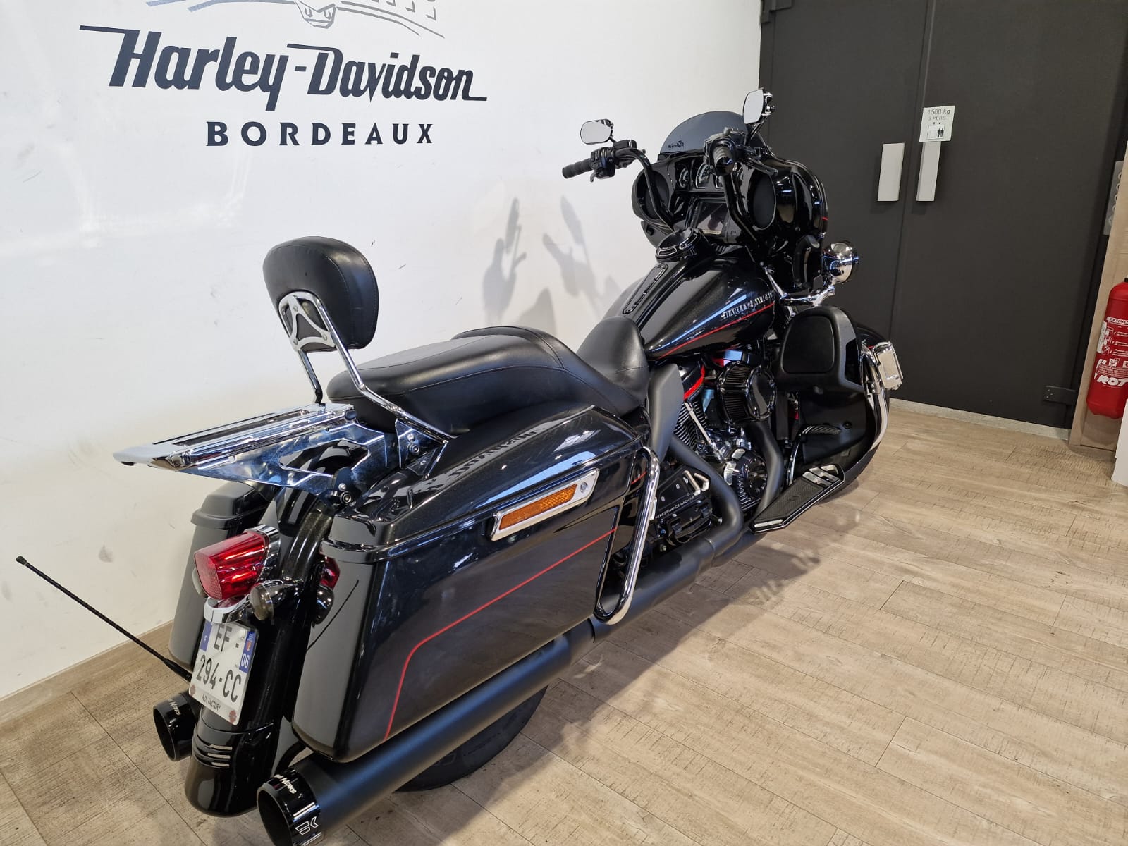 photo de HARLEY DAVIDSON TOURING ELECTRA GLIDE 1745 ULTRA 1745 occasion de couleur  en vente à Begles n°3