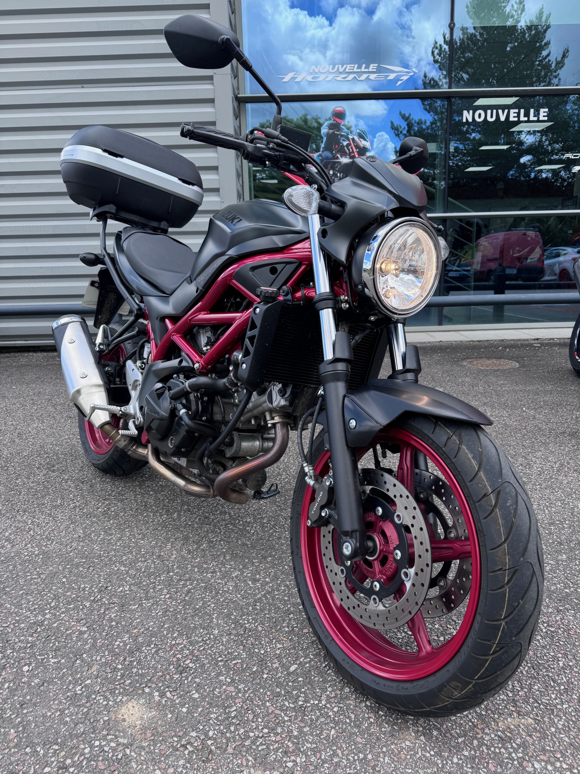 photo de SUZUKI SV 650 (47.5CV) 650 occasion de couleur  en vente à Feytiat n°1