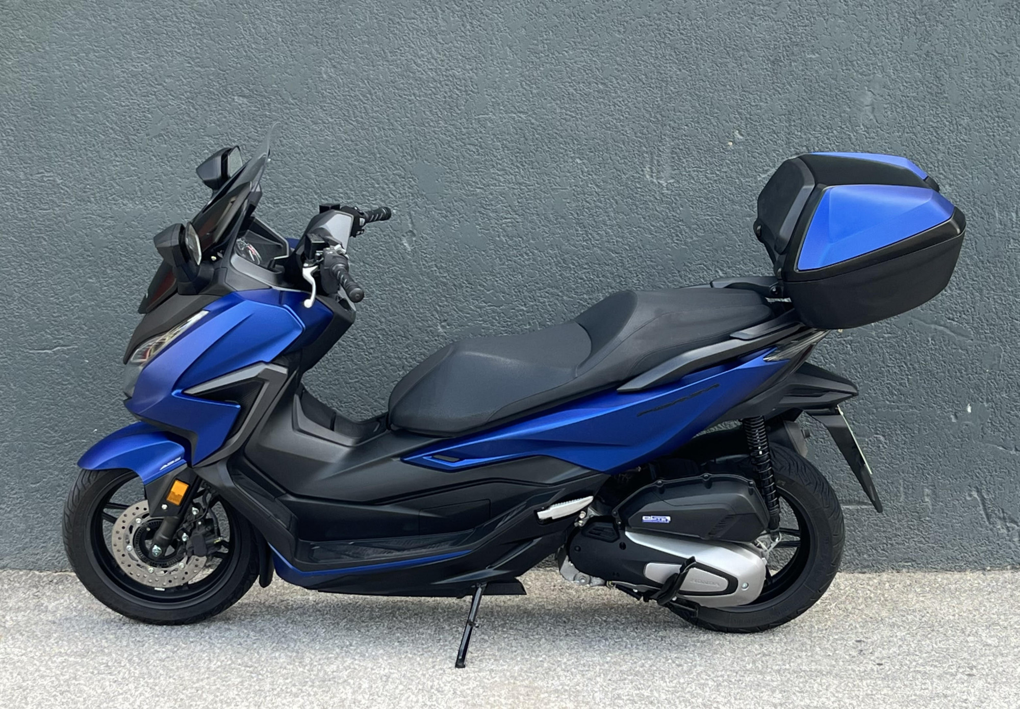 photo de HONDA NSS FORZA 125 125 occasion de couleur  en vente à Perpignan n°2