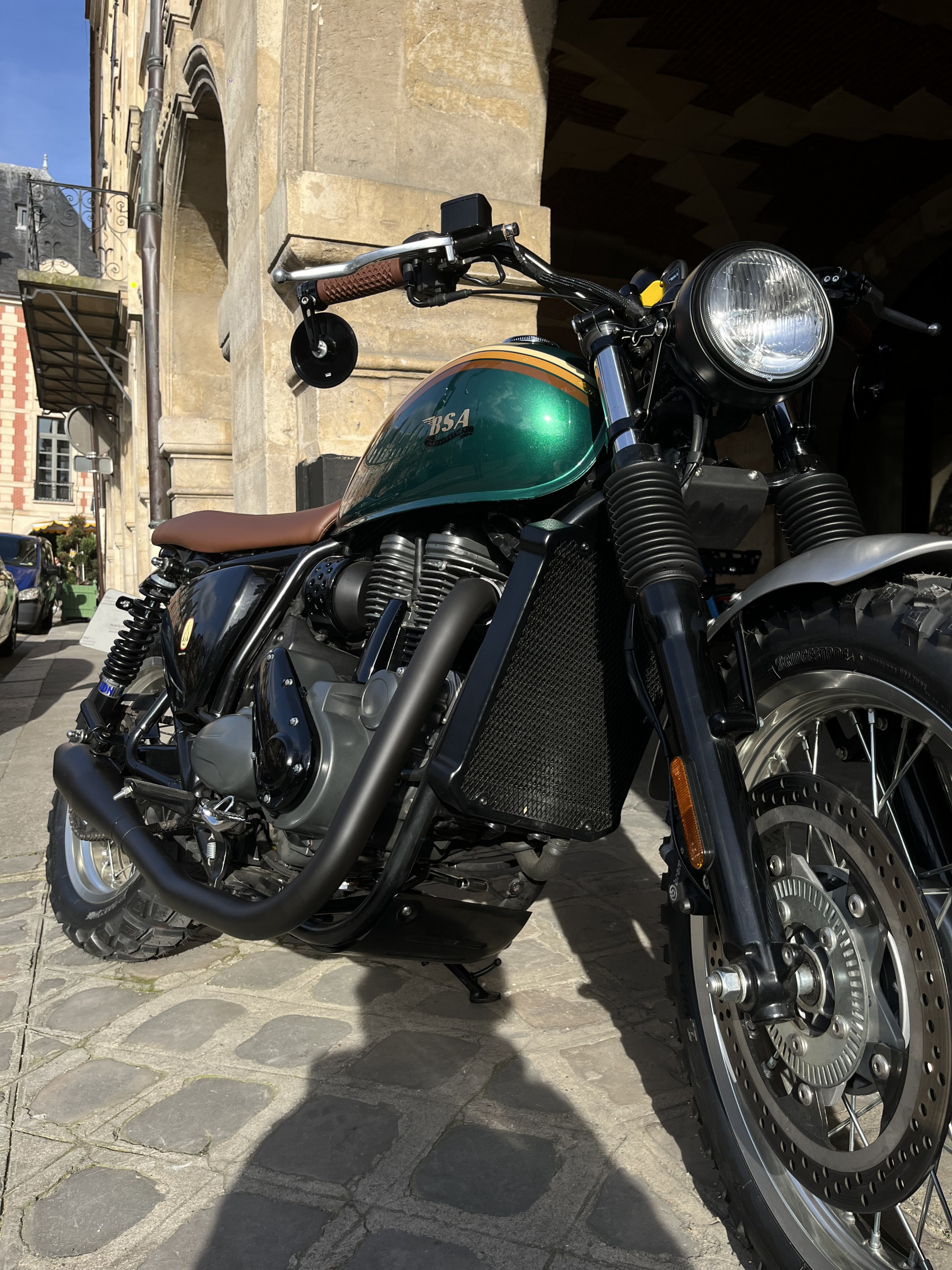 photo de BSA GOLDSTAR 650 LEGACY SCRAMBLER ED 650 occasion de couleur  en vente à Paris 03 n°3