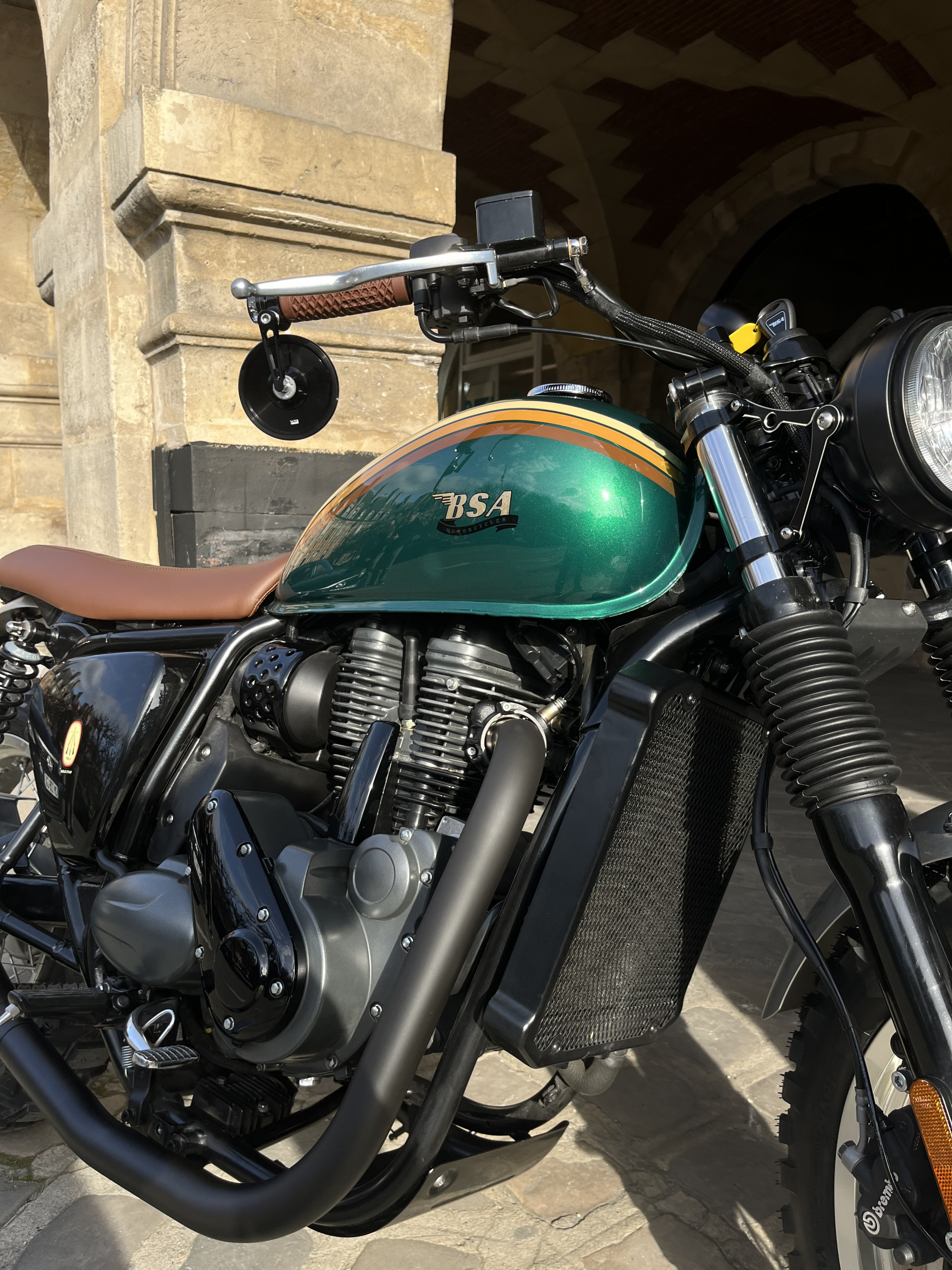 photo de BSA GOLDSTAR 650 LEGACY SCRAMBLER ED 650 occasion de couleur  en vente à Paris 03 n°1