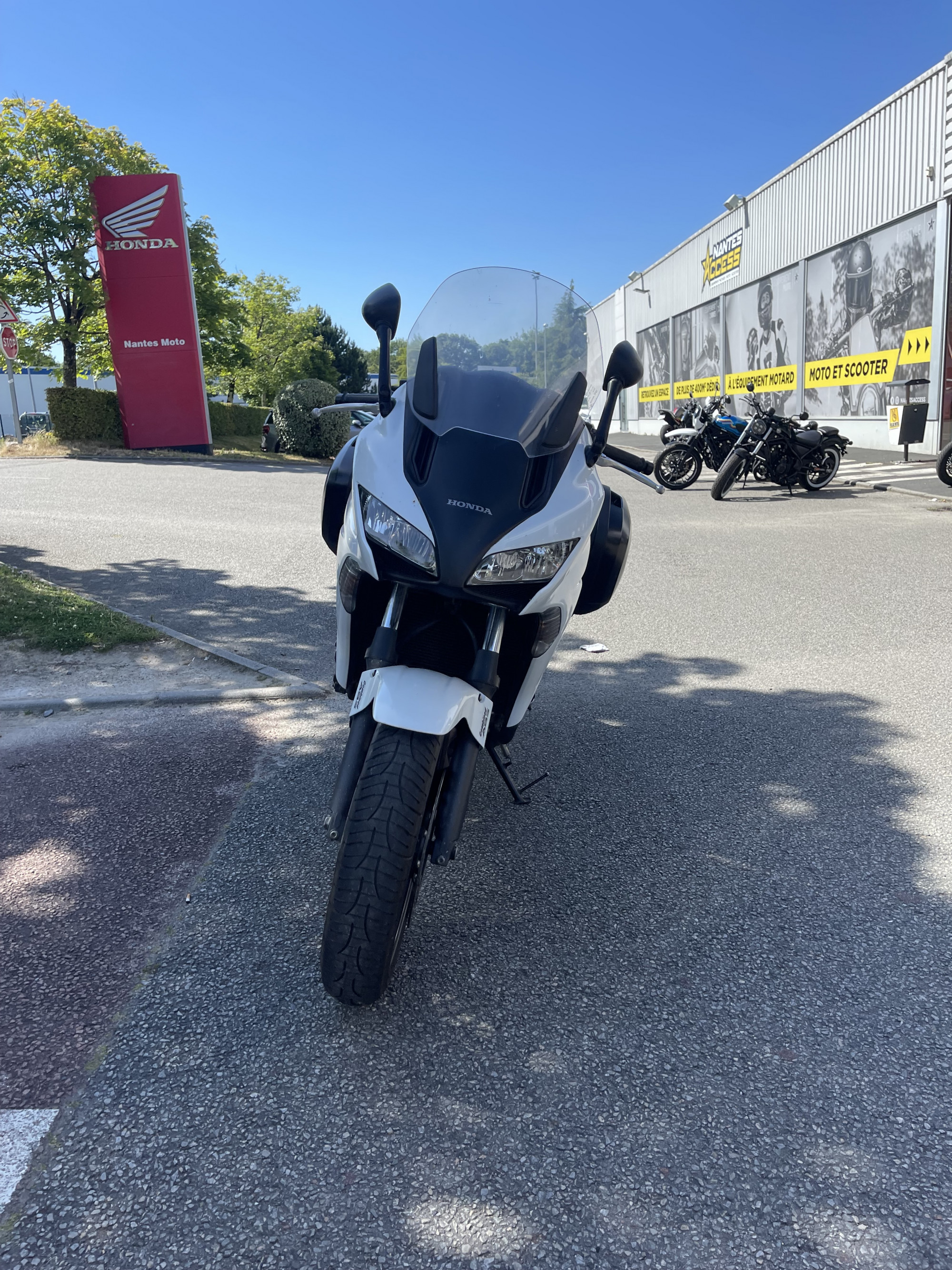 photo de HONDA CBF1000FA 1000 occasion de couleur  en vente à Orvault n°1