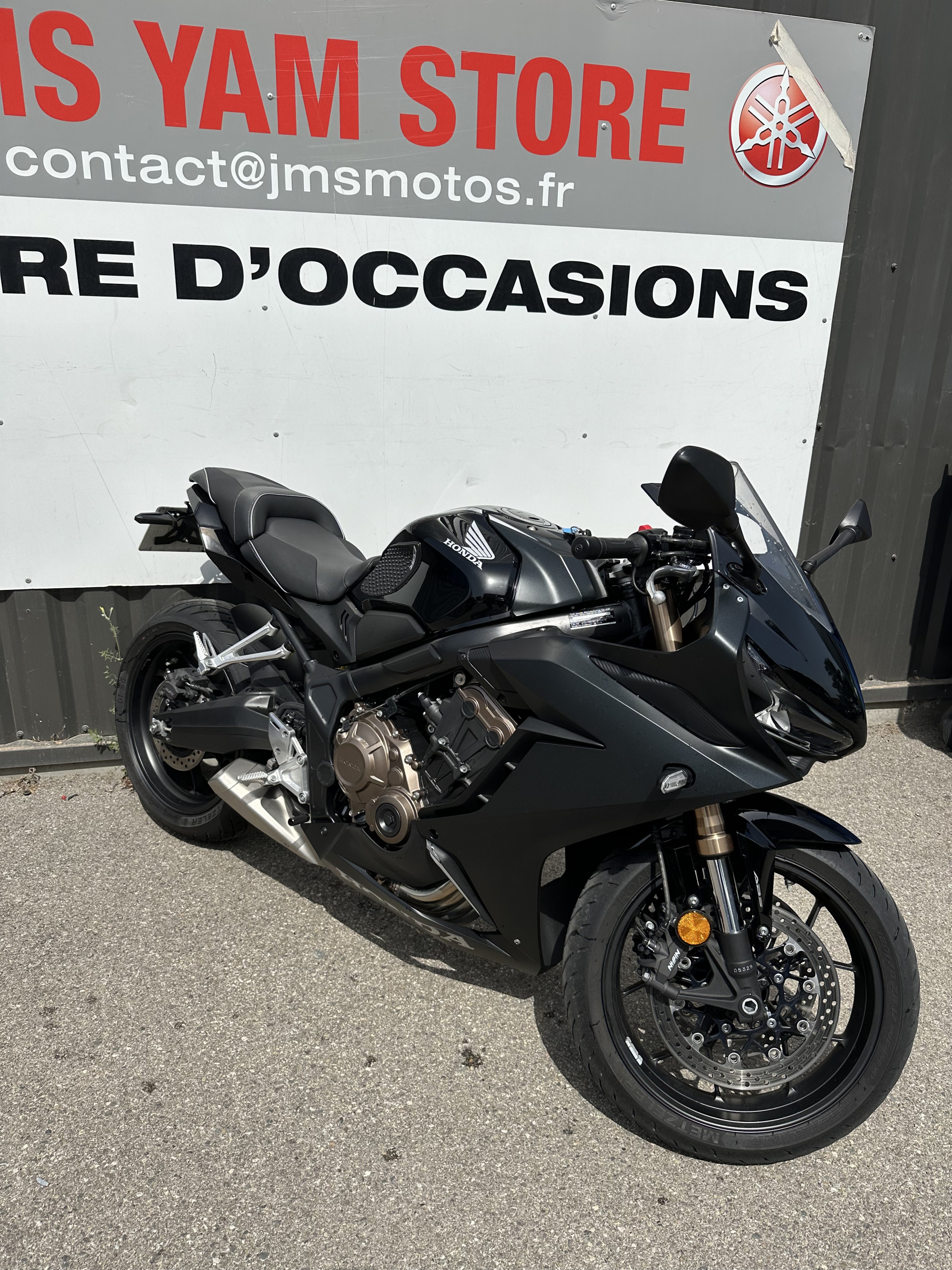 photo de HONDA CBR 650  R 650 occasion de couleur  en vente à Avignon n°2