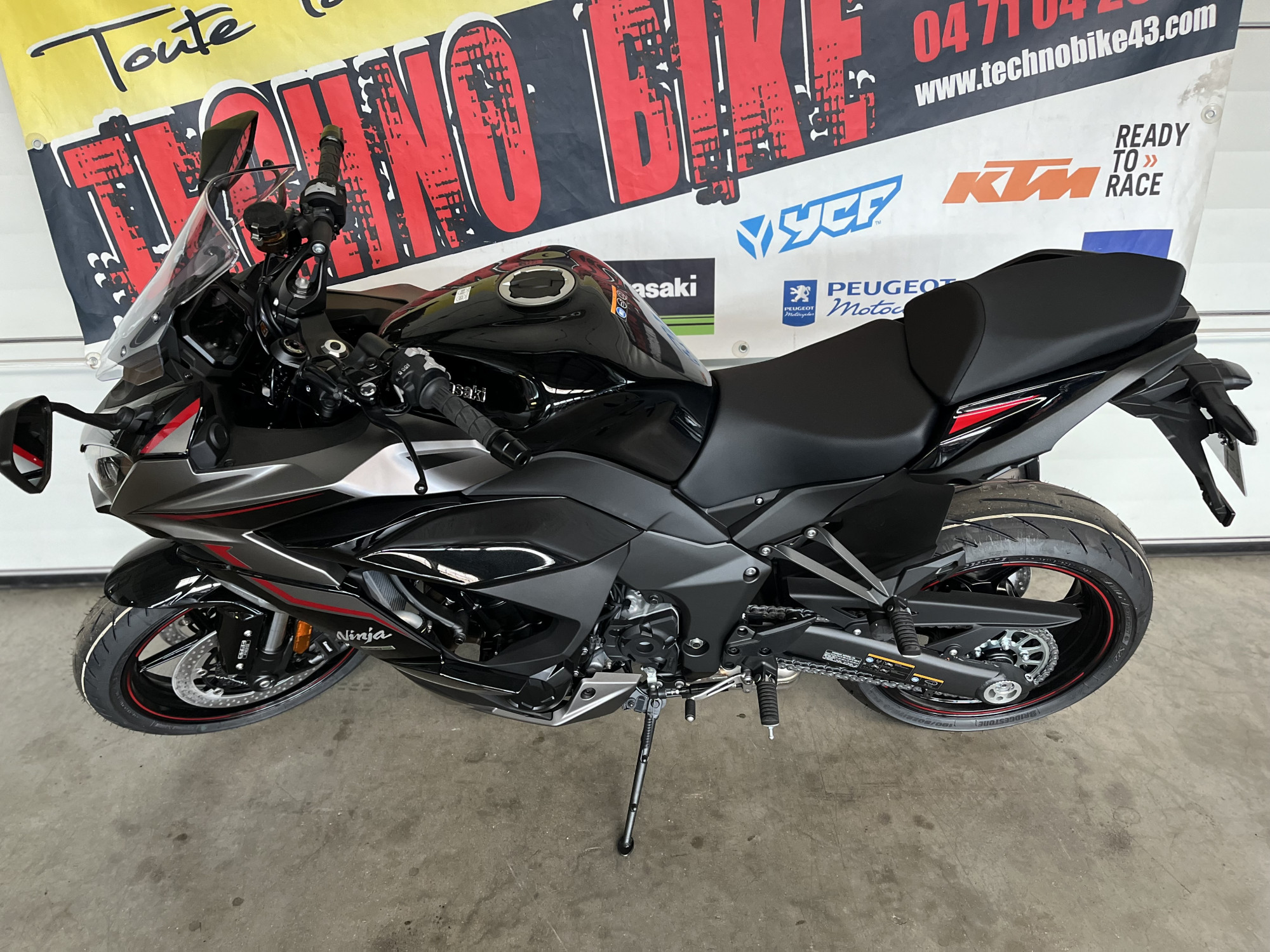 photo de KAWASAKI NINJA 1000 SX 1000 occasion de couleur  en vente   St Germain Laprade