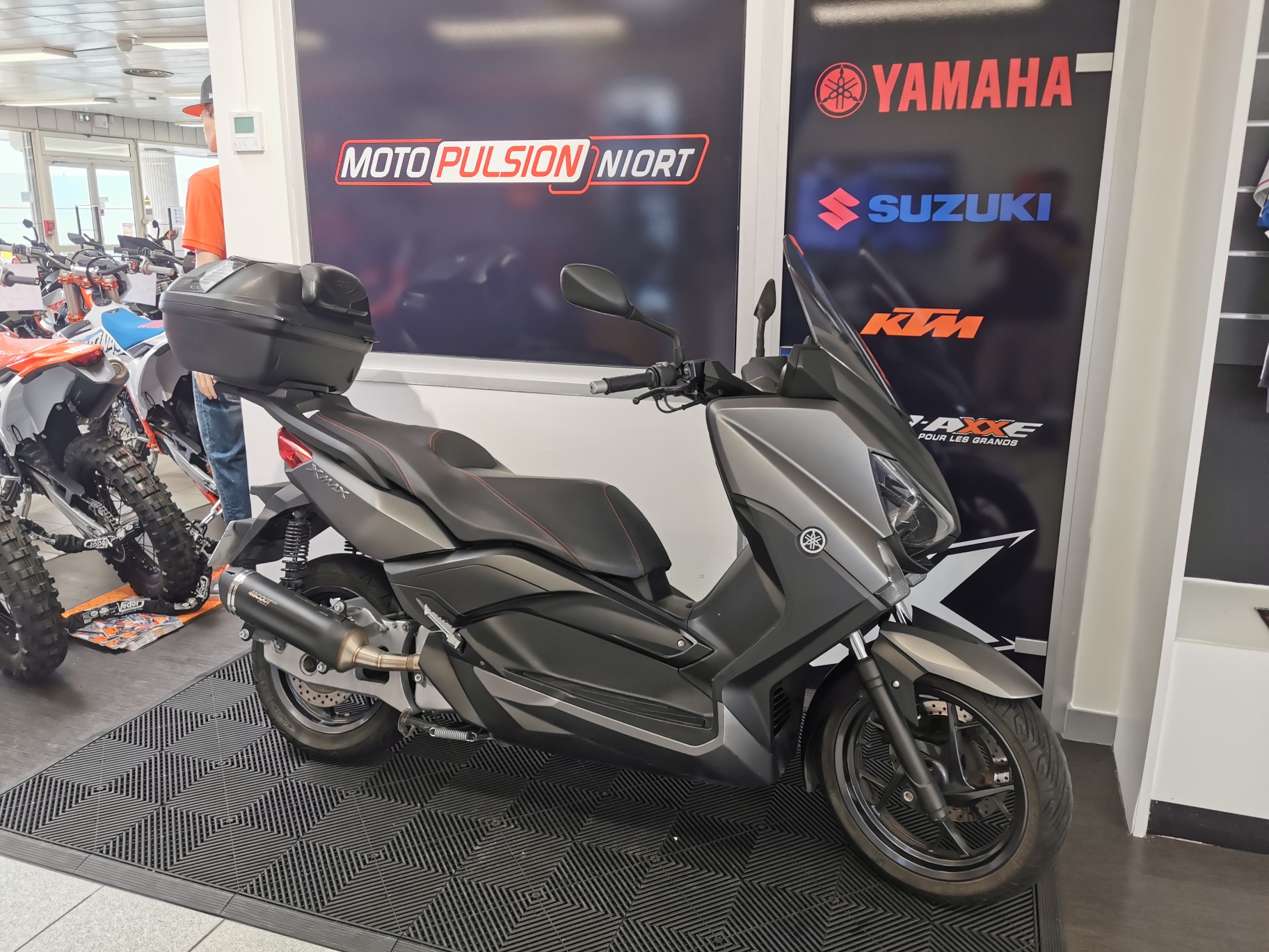 photo de YAMAHA X-MAX 125 occasion de couleur  en vente à Niort n°3