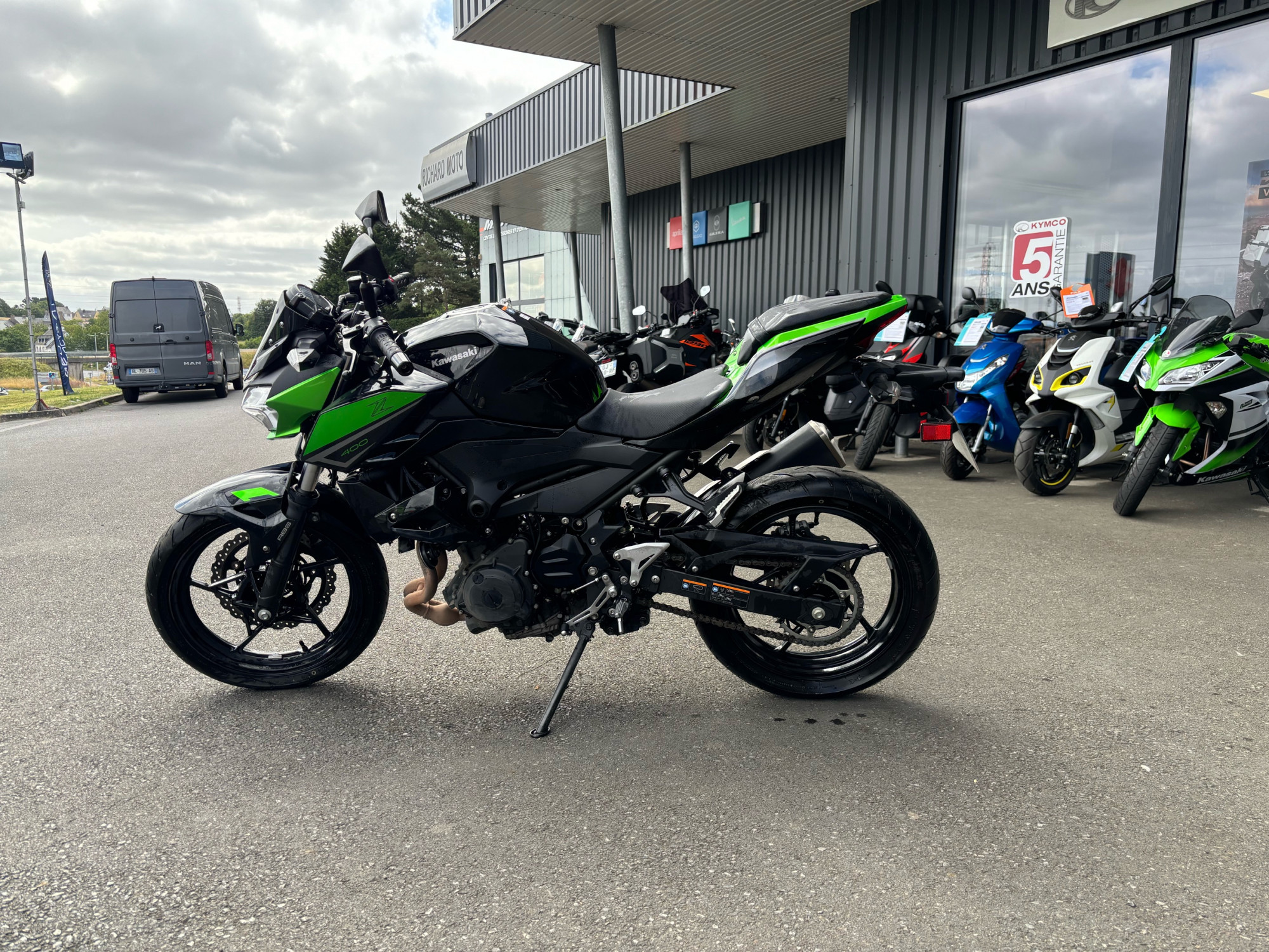 photo de KAWASAKI Z400 399 occasion de couleur  en vente à Tregueux n°3