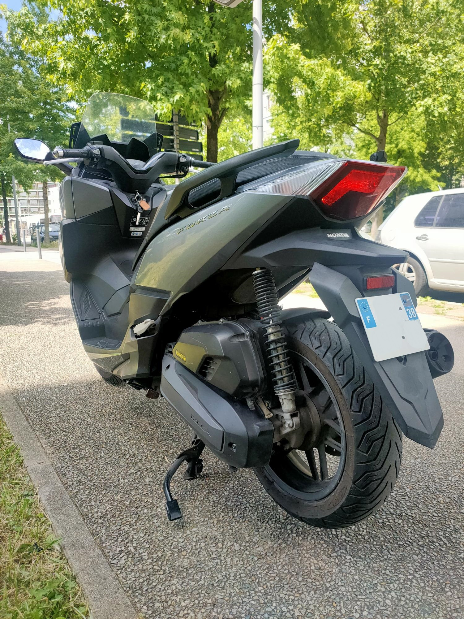 photo de HONDA NSS FORZA 125 125 occasion de couleur  en vente à Grenoble n°2