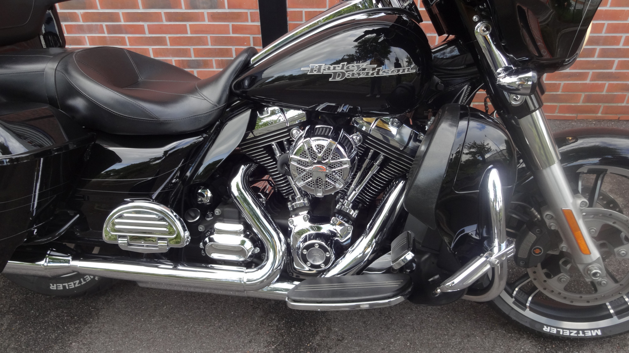 photo de HARLEY DAVIDSON TOURING STREET GLIDE 1584 1584 occasion de couleur  en vente à St Jean Du Cardonnay n°2