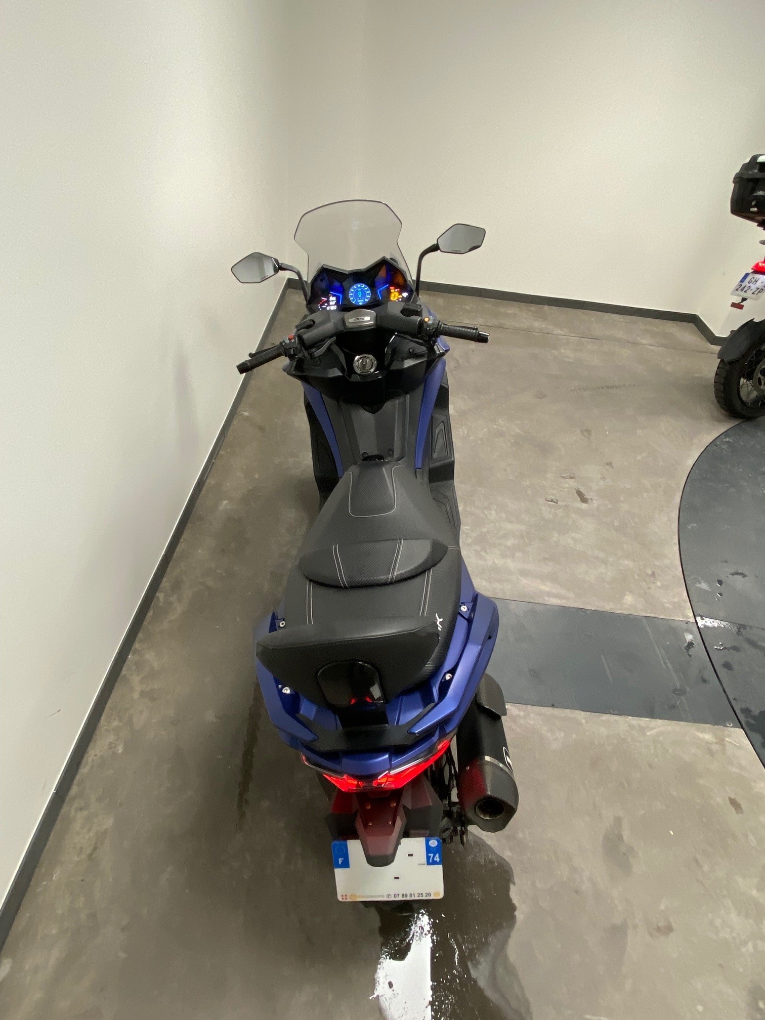 photo de KYMCO AK 550 550 occasion de couleur  en vente à Epagny n°2