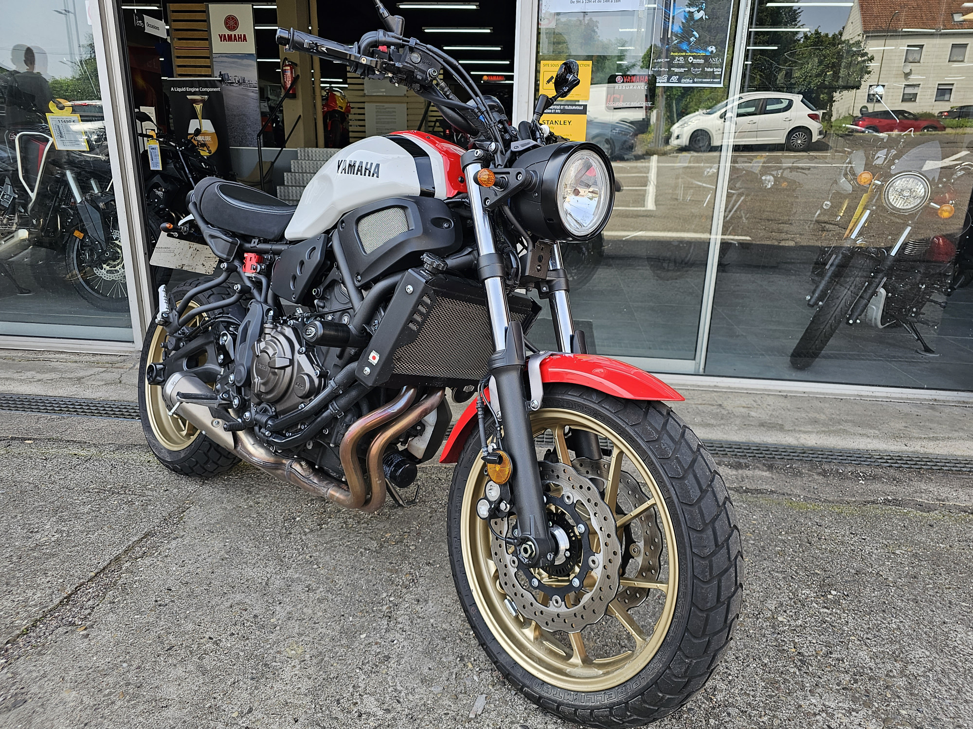 photo de YAMAHA XSR 700 ABS 700 occasion de couleur  en vente à Cocheren n°2