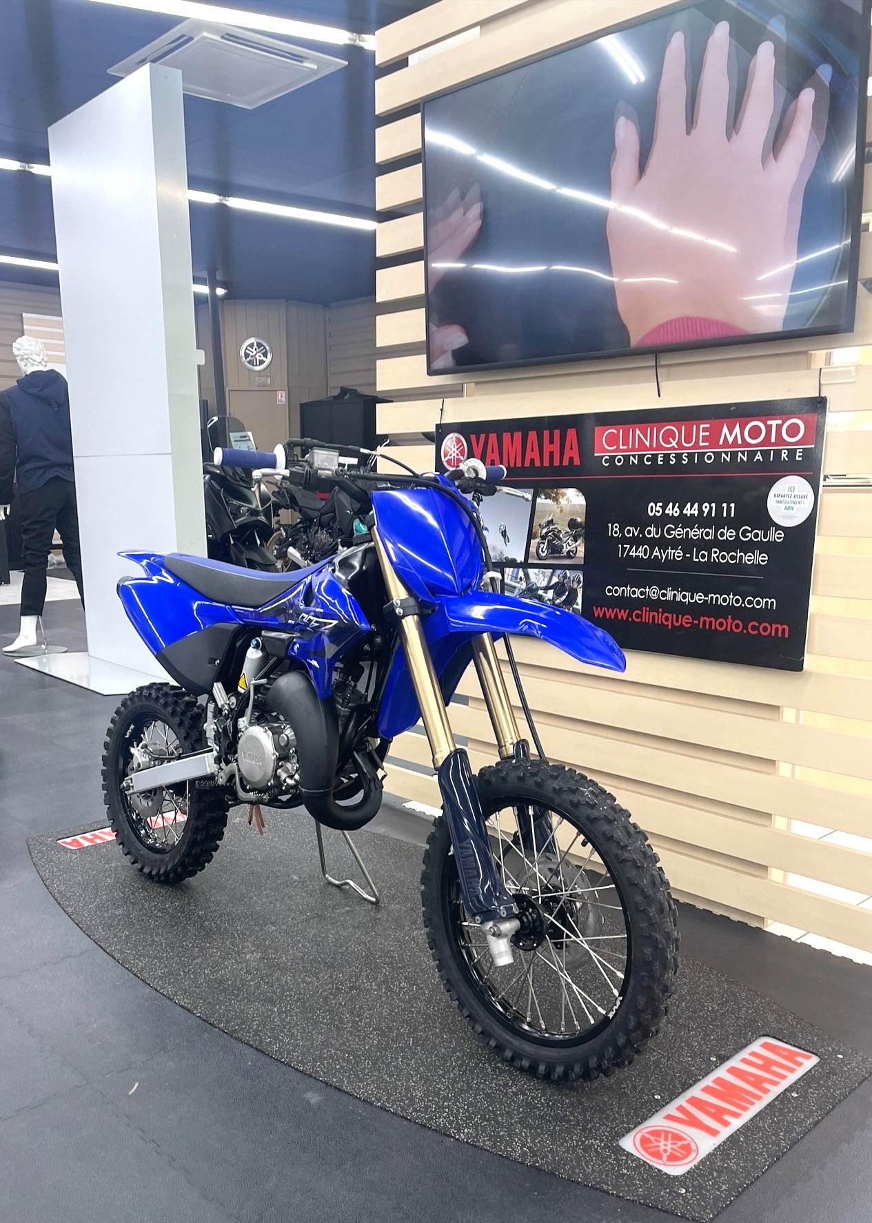 photo de YAMAHA YZ 85 occasion de couleur  en vente à Aytre n°2