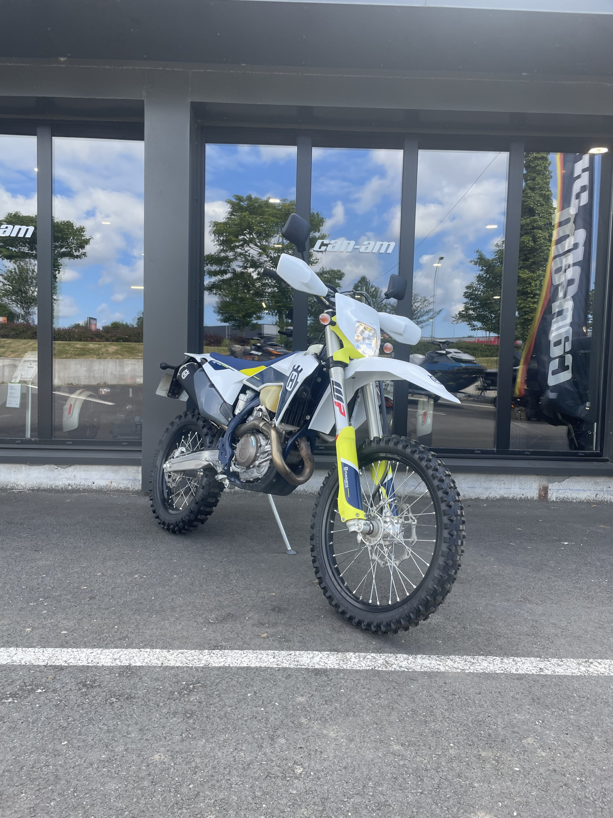 photo de HUSQVARNA FE 450 450 occasion de couleur  en vente à Landivisiau n°3