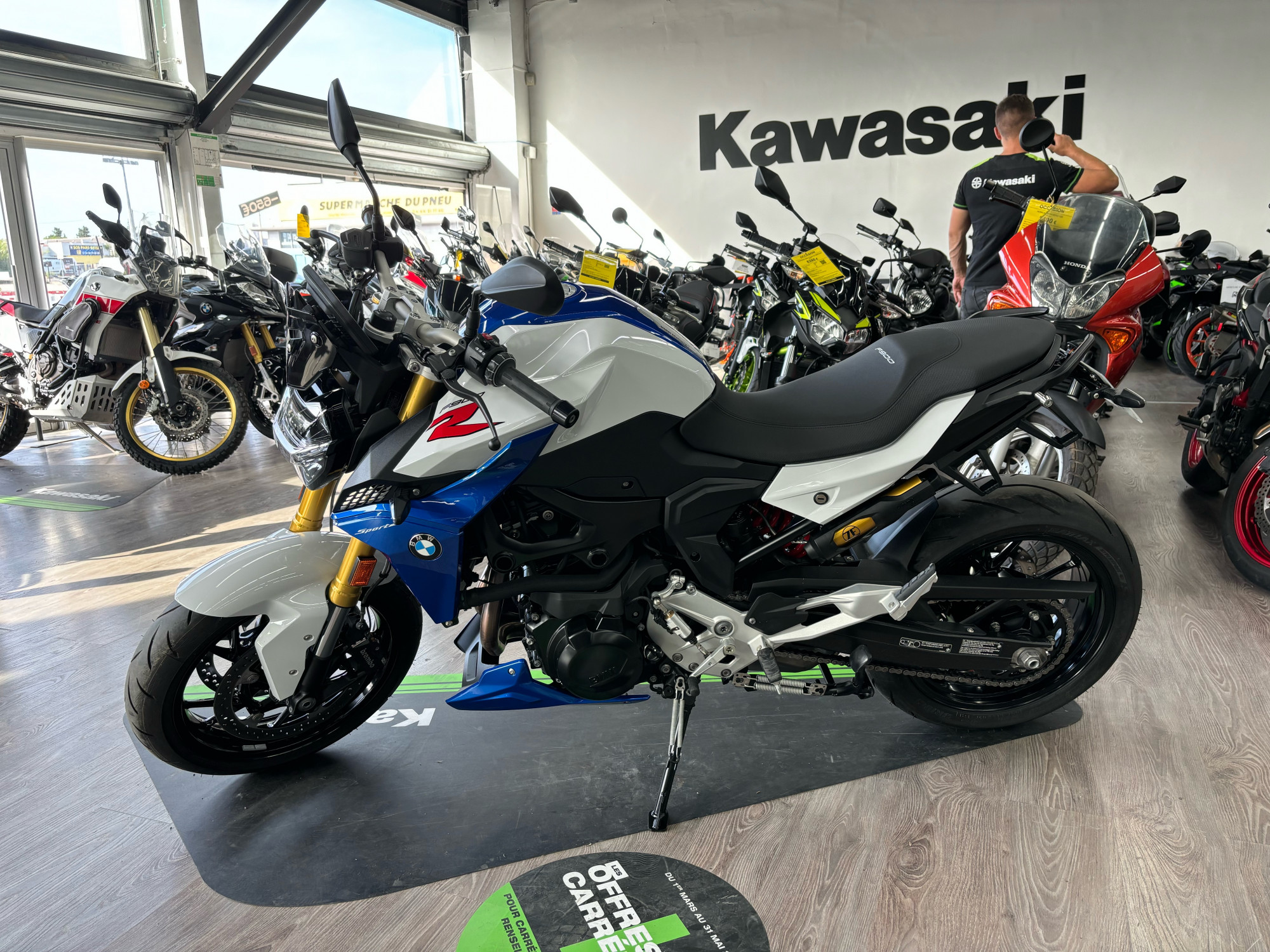 photo de BMW F 900 R 900 occasion de couleur  en vente à Nimes n°2