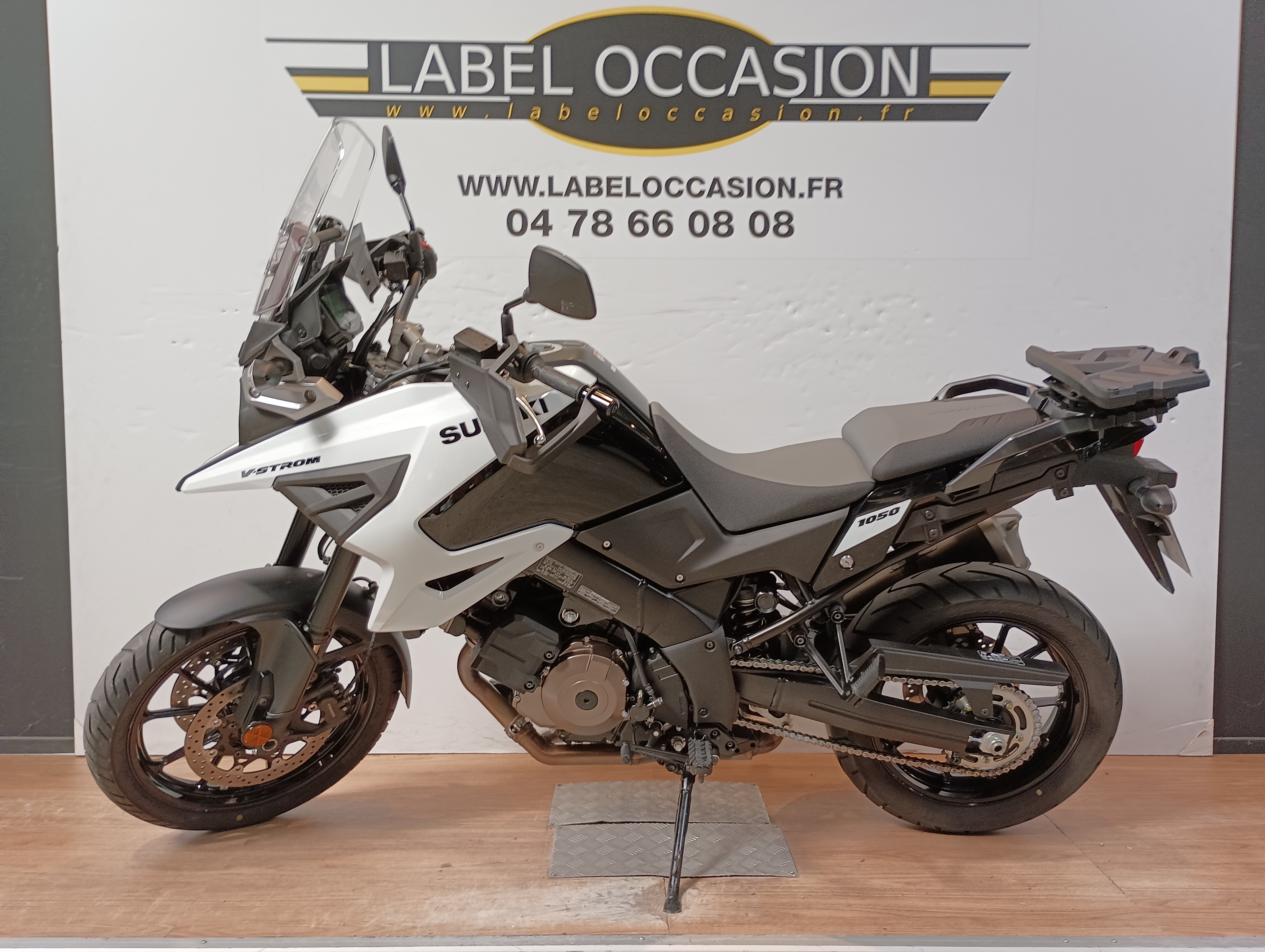 photo de SUZUKI DL 1050 V-STROM 1050 occasion de couleur  en vente à Limonest n°1