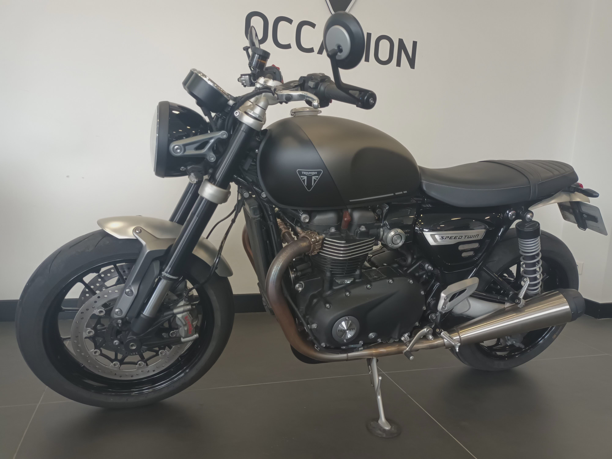 photo de TRIUMPH SPEED TWIN 1200 1200 occasion de couleur  en vente   Le Kremlin Bicetre