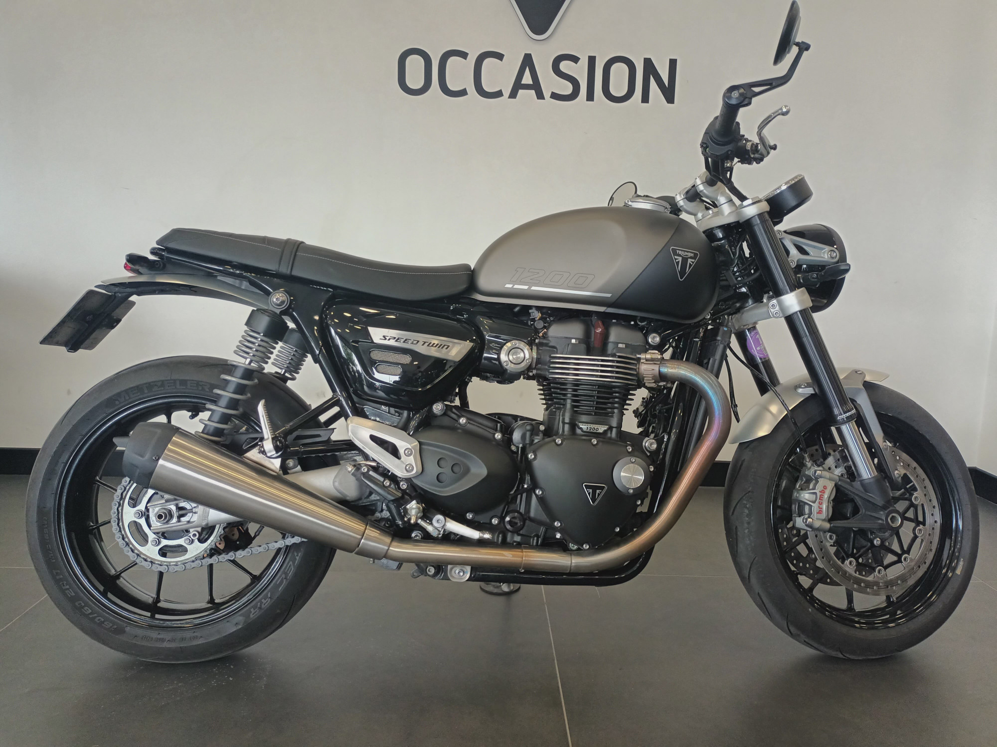 photo de TRIUMPH SPEED TWIN 1200 1200 occasion de couleur  en vente à Le Kremlin Bicetre n°3