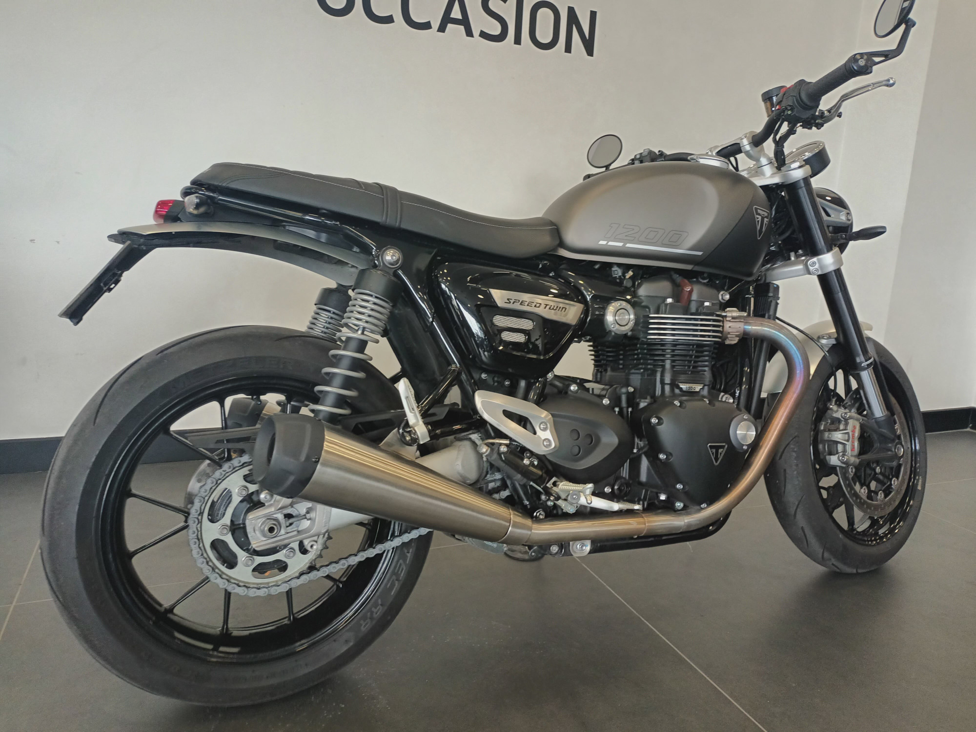 photo de TRIUMPH SPEED TWIN 1200 1200 occasion de couleur  en vente à Le Kremlin Bicetre n°2